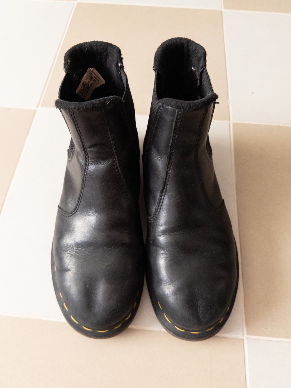 Dr. Martens 2976 Black Leather Chelsea Boots L size 7